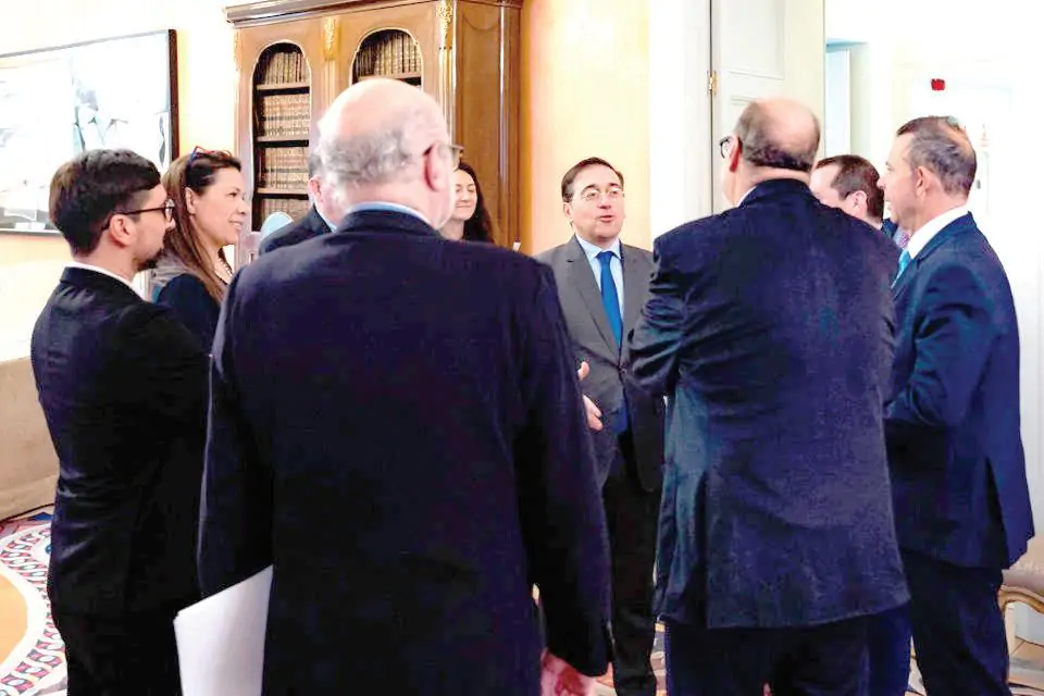 como-interpretar-el-pace-y-la-efficiency-en-baloncesto-para-hacer-apuestas-mas-acertadas